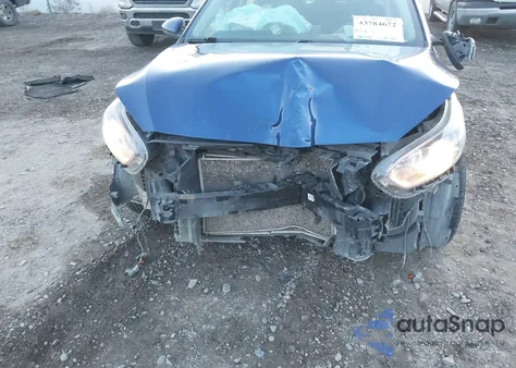 2019 Kia Forte Lxs z USA, uszkodzony, nr VIN 3KPF24AD9KE126042